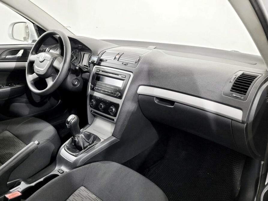 Skoda Octavia II (A5) Рестайлинг Москва  - изображение 10