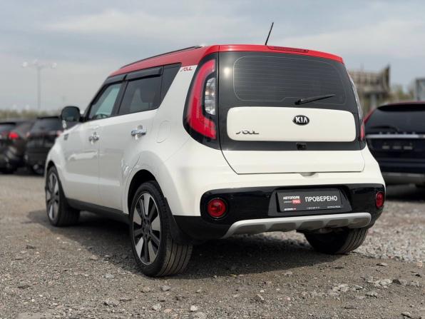 Kia Soul II Рестайлинг с пробегом 2018 года, цена 1 695 000 рублей, 108753 км, хэтчбек, Автокод Объявления