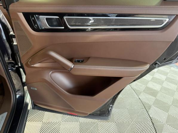 Porsche Cayenne III с пробегом 2021 года, цена 9 285 000 рублей, 65000 км, внедорожник, Автокод Объявления