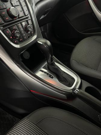 Opel Astra J Рестайлинг с пробегом 2012 года, цена 715 000 рублей, 191500 км, хэтчбек, Автокод Объявления