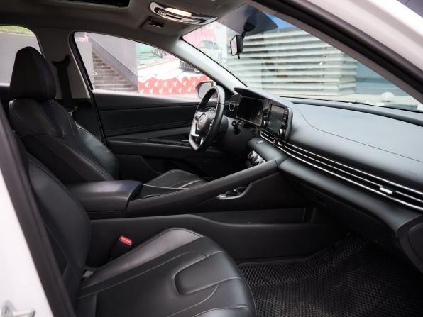 Hyundai Elantra VII (CN7) Рестайлинг с пробегом 2023 года, цена 1 870 000 рублей, 70100 км, седан, Автокод Объявления