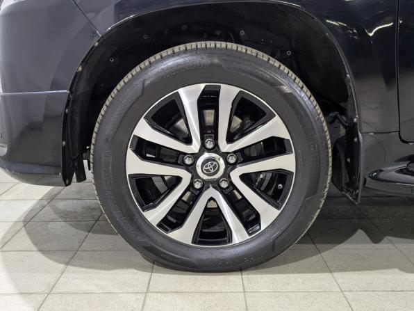 Toyota Land Cruiser 200 Series Рестайлинг 2 с пробегом 2019 года, цена 7 950 000 рублей, 95423 км, внедорожник, Автокод Объявления
