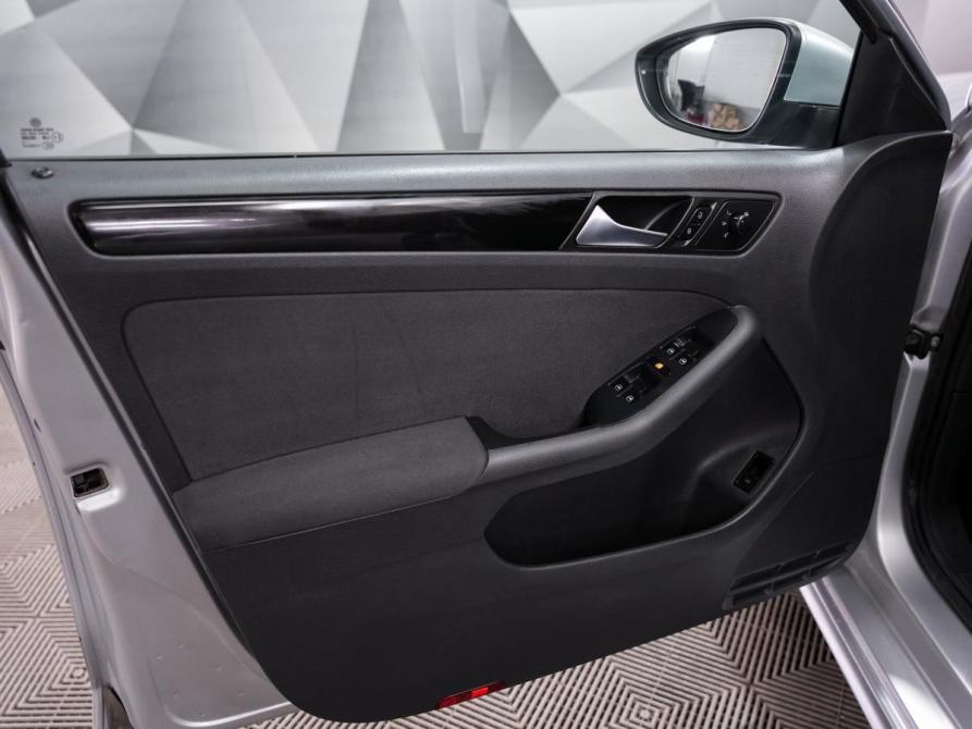 Volkswagen Jetta VI Ульяновск  - изображение 15