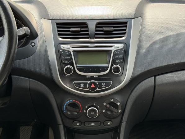 Hyundai Solaris I с пробегом 2013 года, цена 625 000 рублей, 253244 км, седан, Автокод Объявления