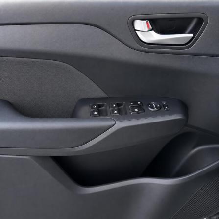 Hyundai Solaris II с пробегом 2017 года, цена 1 060 000 рублей, 194638 км, седан, Автокод Объявления