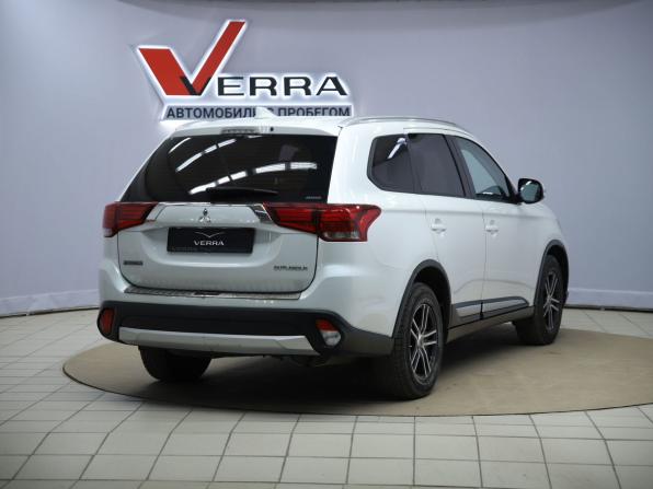Mitsubishi Outlander III Рестайлинг 2 с пробегом 2018 года, цена 1 790 000 рублей, 149899 км, внедорожник, Автокод Объявления