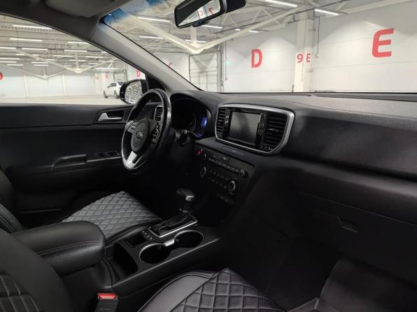 Kia Sportage IV Рестайлинг с пробегом 2019 года, цена 2 299 000 рублей, 132051 км, внедорожник, Автокод Объявления