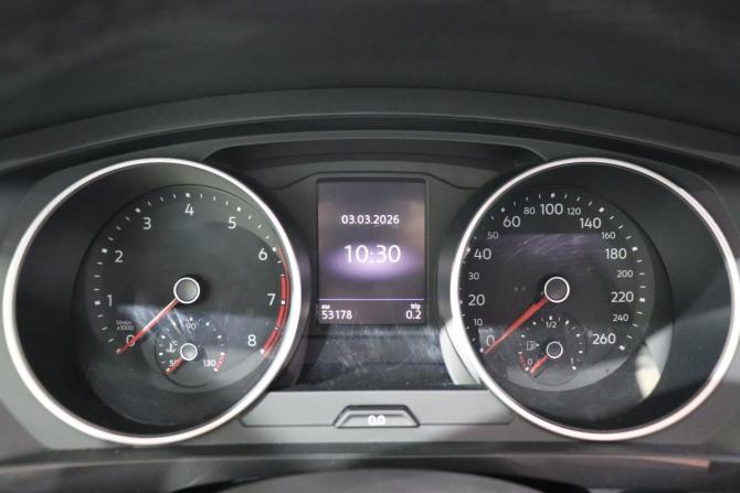 Volkswagen Tiguan II Рестайлинг с пробегом 2021 года, цена 2 430 000 рублей, 53179 км, внедорожник, Автокод Объявления