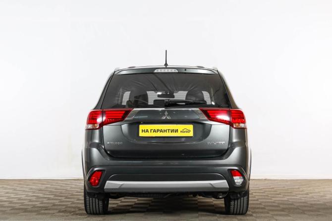 Mitsubishi Outlander III Рестайлинг с пробегом 2015 года, цена 1 799 000 рублей, 158500 км, внедорожник, Автокод Объявления