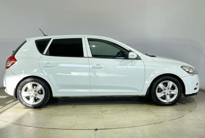 Kia Ceed I с пробегом 2010 года, цена 610 000 рублей, 250343 км, хэтчбек, Автокод Объявления