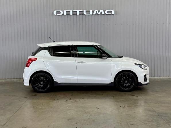 Suzuki Swift V с пробегом 2022 года, цена 1 437 000 рублей, 61424 км, хэтчбек, Автокод Объявления