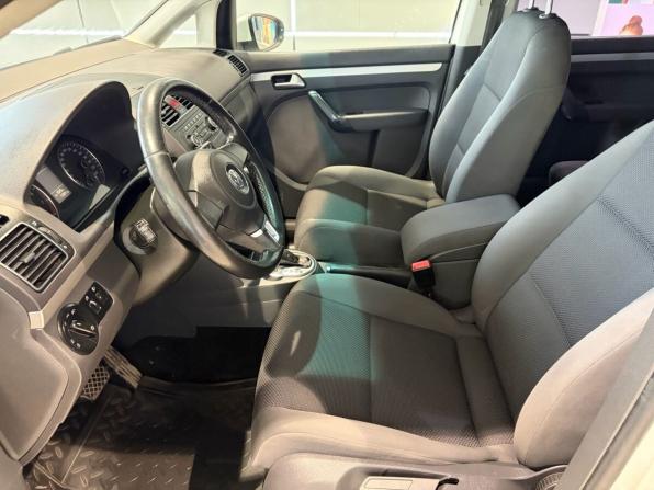 Volkswagen Touran I Рестайлинг 2 с пробегом 2012 года, цена 974 000 рублей, 174000 км, компактвэн, Автокод Объявления