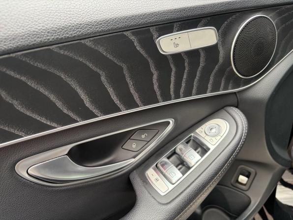 Mercedes-Benz C-Класс IV (W205) Рестайлинг с пробегом 2019 года, цена 2 150 000 рублей, 142518 км, седан, Автокод Объявления