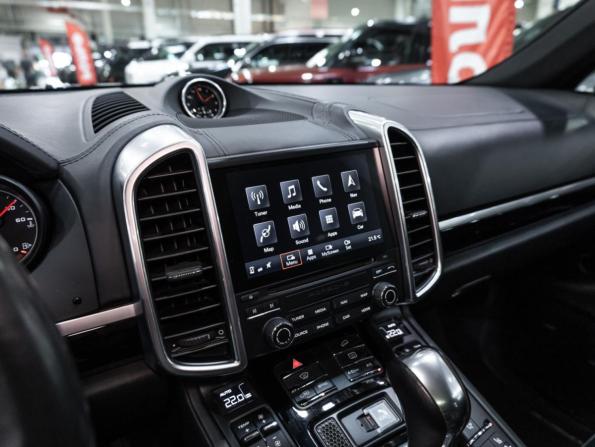 Porsche Cayenne II Рестайлинг (958) с пробегом 2017 года, цена 4 499 700 рублей, 99926 км, внедорожник, Автокод Объявления