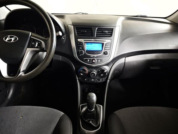 Hyundai Solaris I с пробегом 2013 года, цена 649 000 рублей, 129742 км, седан, Автокод Объявления