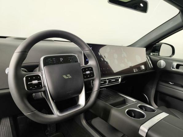 Новый Li Auto (Lixiang) L6 2025 года, цена 8 790 000 рублей, внедорожник, Автокод Объявления