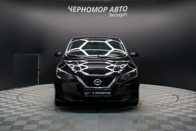 Nissan Leaf II (ZE1) с пробегом 2023 года, цена 2 570 000 рублей, 32000 км, хэтчбек, Автокод Объявления