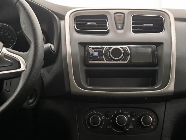 Renault Sandero II Рестайлинг с пробегом 2020 года, цена 1 000 000 рублей, 69000 км, хэтчбек, Автокод Объявления