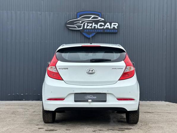 Hyundai Solaris I Рестайлинг с пробегом 2015 года, цена 749 000 рублей, 132800 км, хэтчбек, Автокод Объявления