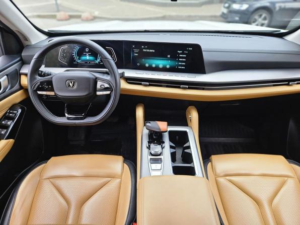 Changan Hunter Plus с пробегом 2023 года, цена 2 425 000 рублей, 69900 км, offers.body_type.unknown, Автокод Объявления