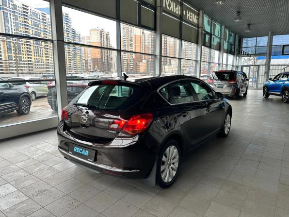 Opel Astra J Рестайлинг с пробегом 2014 года, цена 970 000 рублей, 129427 км, хэтчбек, Автокод Объявления