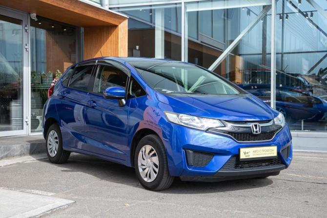 Honda Fit III с пробегом 2016 года, цена 929 000 рублей, 135000 км, хэтчбек, Автокод Объявления