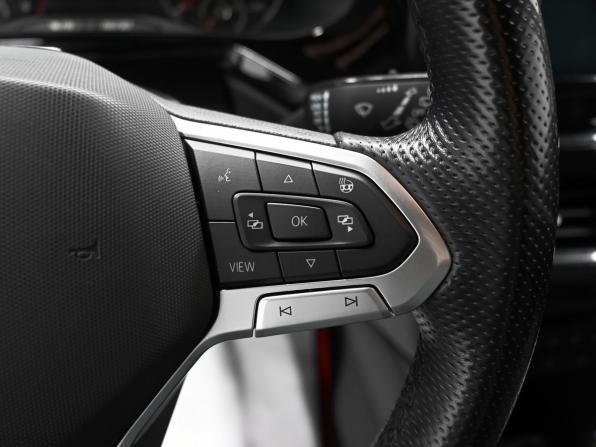 Volkswagen Polo VI с пробегом 2021 года, цена 1 680 000 рублей, 122825 км, лифтбек, Автокод Объявления
