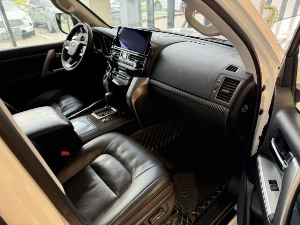 Toyota Land Cruiser 200 Series Рестайлинг 1 с пробегом 2015 года, цена 4 280 000 рублей, 161000 км, внедорожник, Автокод Объявления