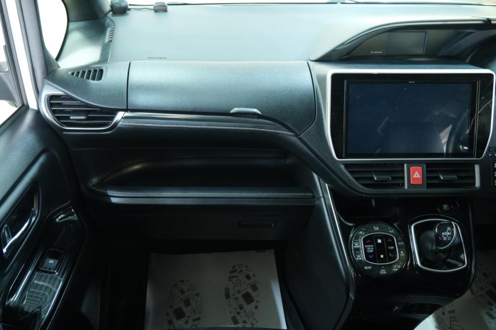 Toyota Esquire I Рестайлинг Омск  - изображение 17