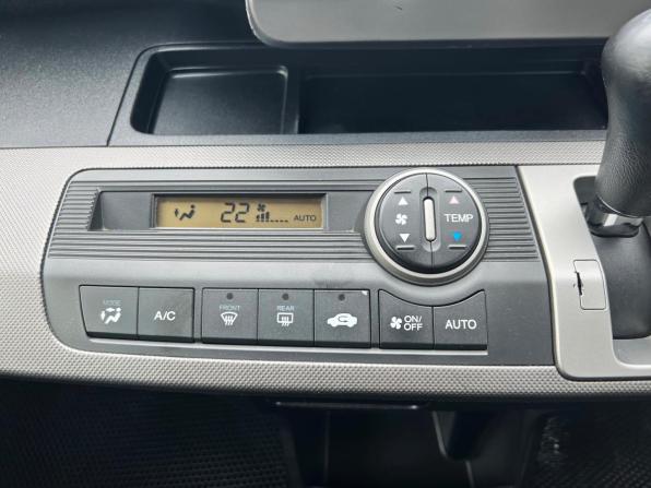 Honda Freed I Рестайлинг с пробегом 2012 года, цена 890 000 рублей, 236074 км, компактвэн, Автокод Объявления