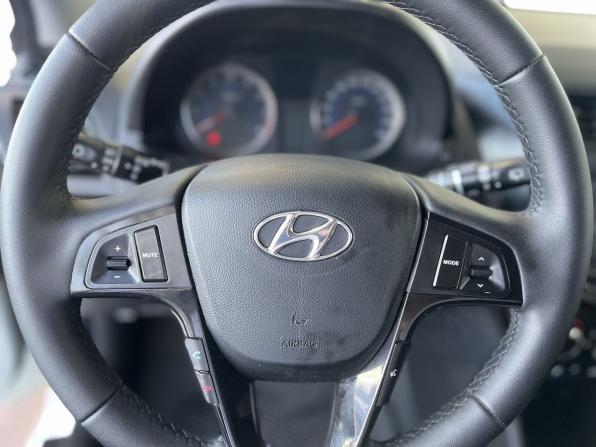 Hyundai Solaris I с пробегом 2013 года, цена 720 000 рублей, 139728 км, хэтчбек, Автокод Объявления