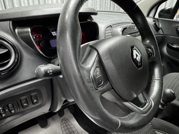 Renault Kaptur I с пробегом 2017 года, цена 1 520 000 рублей, 163475 км, внедорожник, Автокод Объявления
