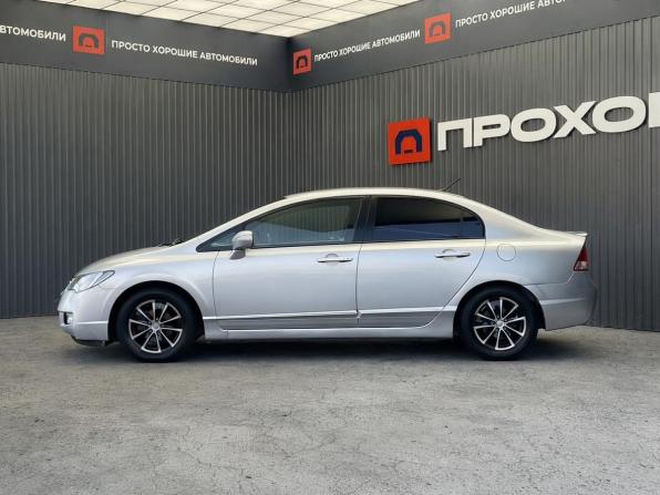 Honda Civic VIII с пробегом 2007 года, цена 547 000 рублей, 172175 км, седан, Автокод Объявления