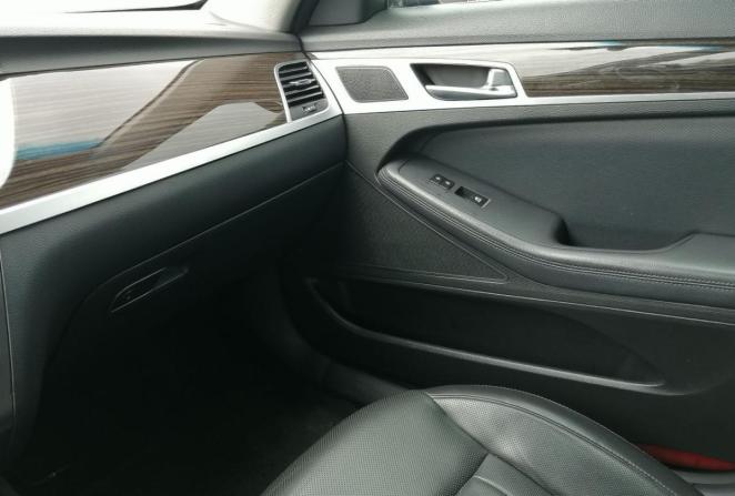Hyundai Genesis II с пробегом 2014 года, цена 1 800 000 рублей, 164069 км, седан, Автокод Объявления