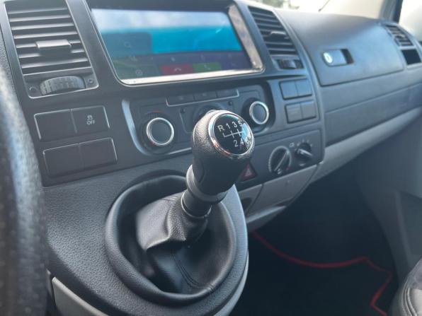 Volkswagen Transporter T5 Рестайлинг с пробегом 2010 года, цена 1 525 000 рублей, 333000 км, минивэн, Автокод Объявления