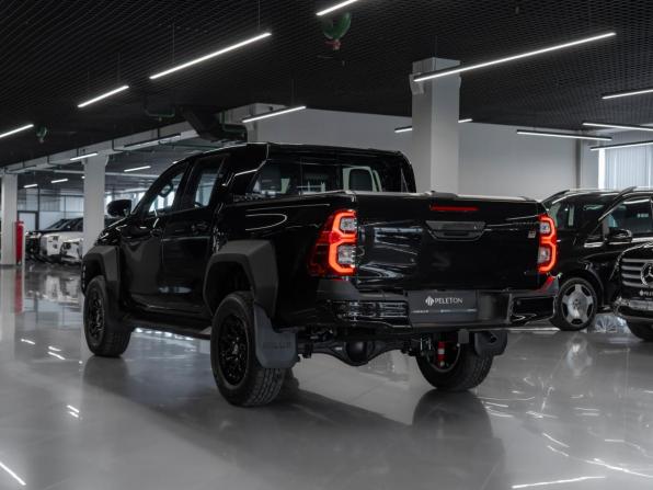 Toyota Hilux VIII Рестайлинг 2 с пробегом 2025 года, цена 7 750 000 рублей, 34 км, пикап, Автокод Объявления