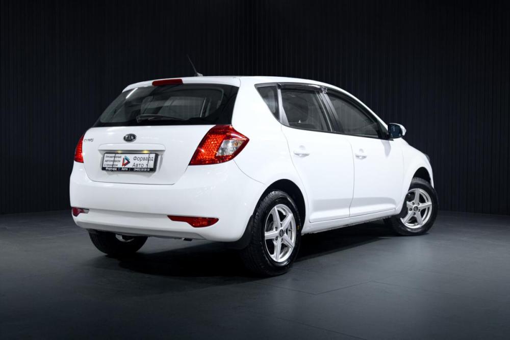 Kia Ceed I Рестайлинг Тюмень  - изображение 8