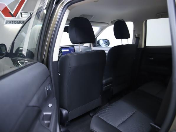 Mitsubishi Outlander III Рестайлинг 3 с пробегом 2018 года, цена 1 990 000 рублей, 131594 км, внедорожник, Автокод Объявления