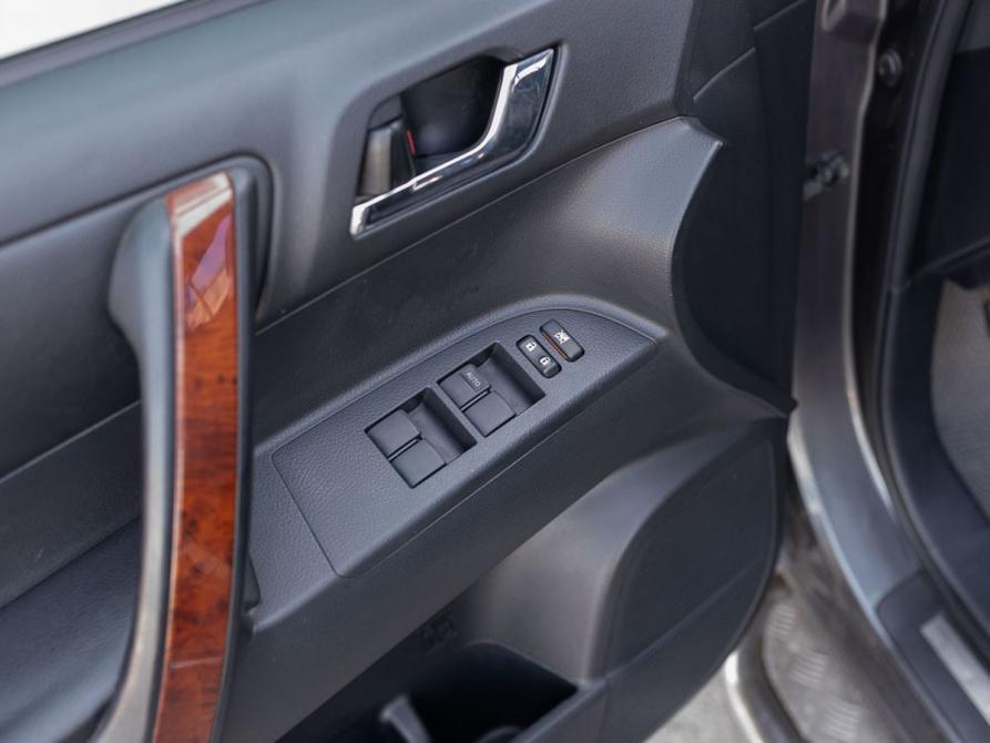 Toyota Highlander II (XU40) Рестайлинг Новосибирск  - изображение 18