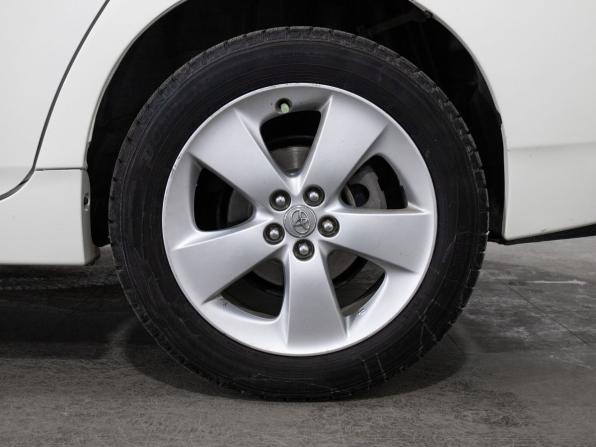 Toyota Prius III Рестайлинг (XW30) с пробегом 2014 года, цена 1 040 000 рублей, 220486 км, лифтбек, Автокод Объявления