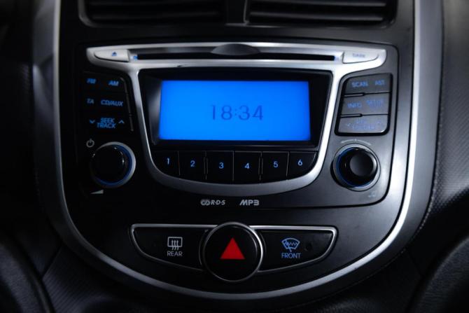 Hyundai Solaris I с пробегом 2012 года, цена 665 000 рублей, 242543 км, седан, Автокод Объявления