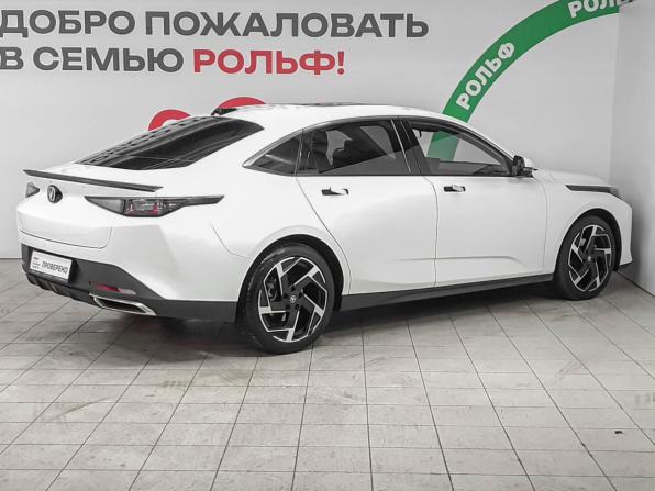 Changan Lamore с пробегом 2024 года, цена 2 095 000 рублей, 28913 км, седан, Автокод Объявления