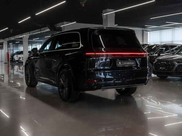 Li Auto (Lixiang) L9 I с пробегом 2023 года, цена 5 640 000 рублей, 70922 км, внедорожник, Автокод Объявления
