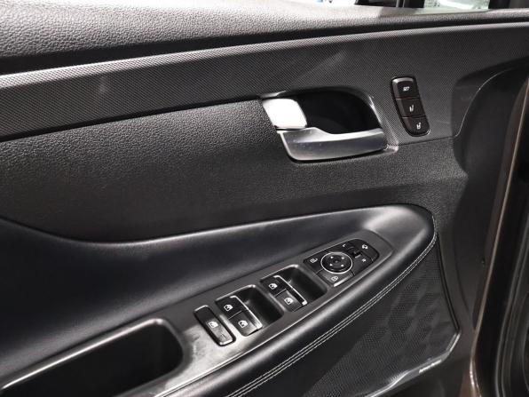 Hyundai Santa Fe IV Рестайлинг с пробегом 2021 года, цена 2 989 000 рублей, 122276 км, внедорожник, Автокод Объявления