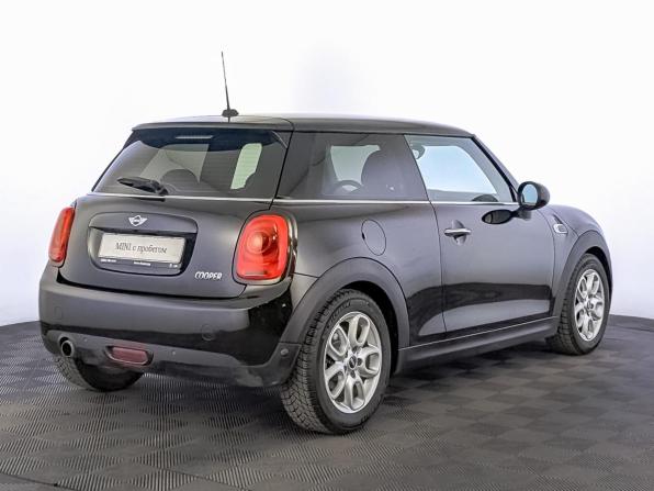 Mini Hatch III (F55/F56) с пробегом 2016 года, цена 1 518 000 рублей, 87427 км, хэтчбек, Автокод Объявления