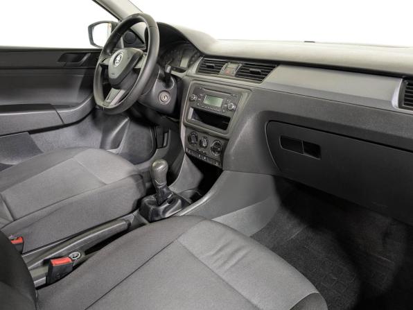 Skoda Rapid I с пробегом 2015 года, цена 709 900 рублей, 194000 км, лифтбек, Автокод Объявления
