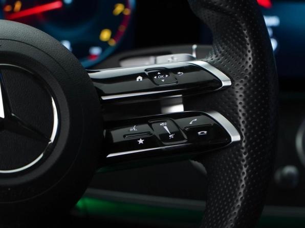 Mercedes-Benz E-Класс V (W213 S213 C238) Рестайлинг с пробегом 2021 года, цена 4 190 900 рублей, 69925 км, седан, Автокод Объявления