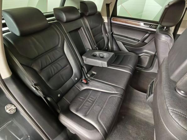 Volkswagen Touareg II Рестайлинг с пробегом 2015 года, цена 2 199 000 рублей, 250861 км, внедорожник, Автокод Объявления