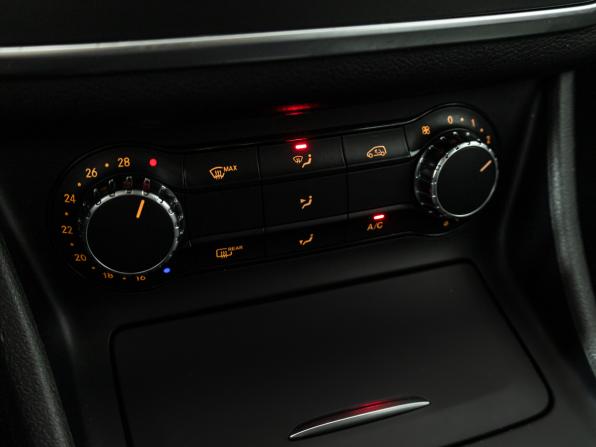 Mercedes-Benz CLA I (C117 X117) с пробегом 2014 года, цена 1 499 700 рублей, 190872 км, седан, Автокод Объявления