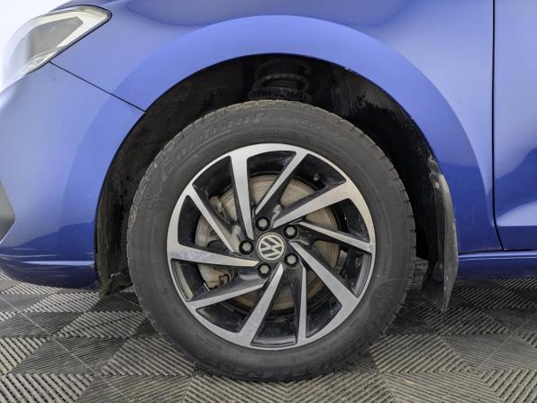 Volkswagen Polo VI с пробегом 2021 года, цена 1 575 000 рублей, 76909 км, лифтбек, Автокод Объявления